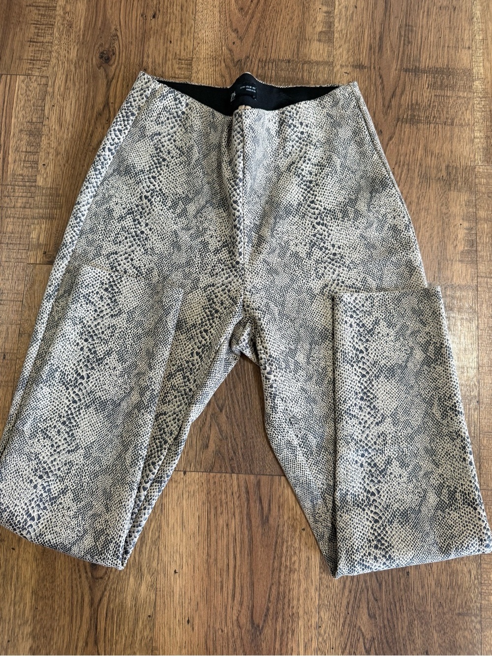 ZARA Snake Print Leggings Women's M Gray Beige Black Stretch Elastic Waist